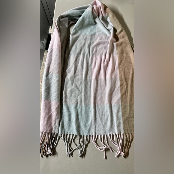 Soft Multicolor Scarf - Picture 2 of 7